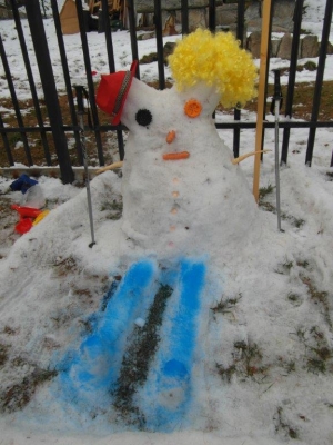 Śniegostwory - rodzinny konkurs rzeźby śniegowej