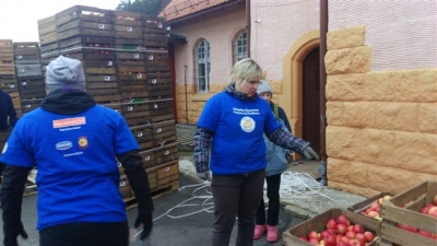 20 ton jabłek dla mieszkańców Szklarskiej Poręby od Polskiego Czerwonego Krzyża